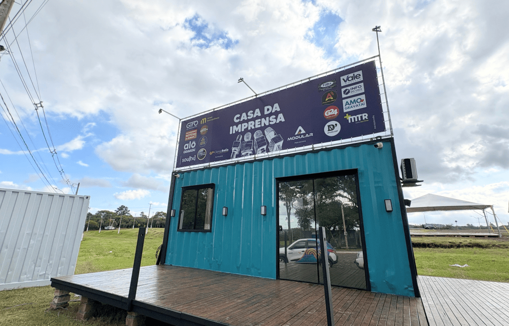 Empresas Clima Solis e Modular criam espaço inédito para imprensa na Fearg 2025